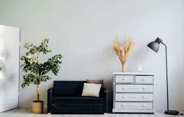 Plan de mobilare, plan electric, plan sanitar, plan rectificare pereți, planuri pentru implementarea finisajelor, planuri mobilier la comanda, simulări 3d fotorealiste, tur virtual 360 grade, oferte pentru tot proiectul, asistenta la achiziții, implementare